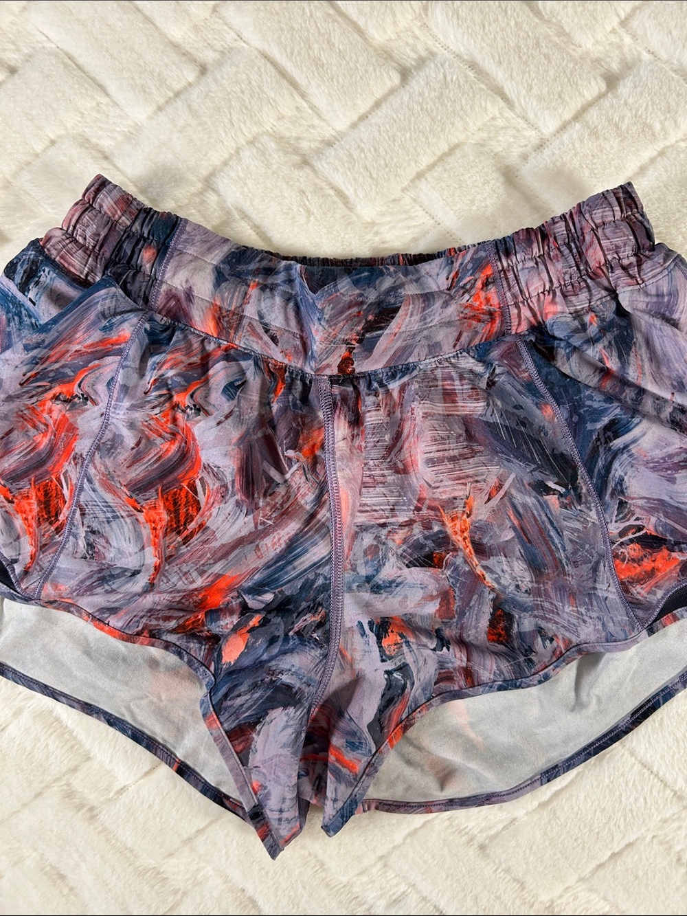 Lululemon Hotty Hot High
Rise Lined Shorts size 8
